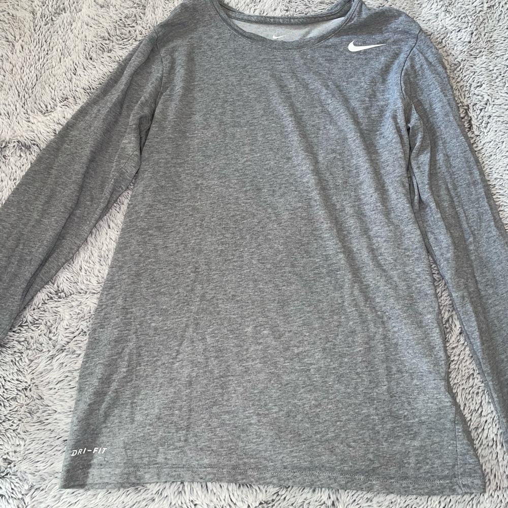 Nike longs sleeve shirt